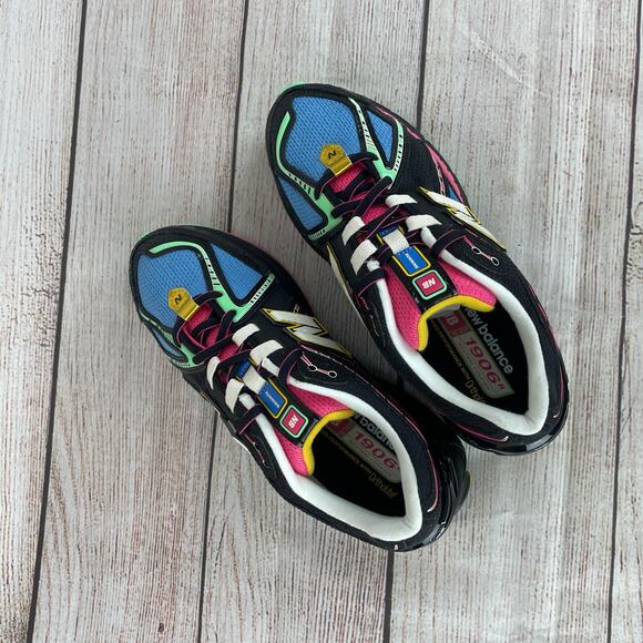 New Balance 1906R Womens Sz 7D Black White Classics - Picture 7 of 9